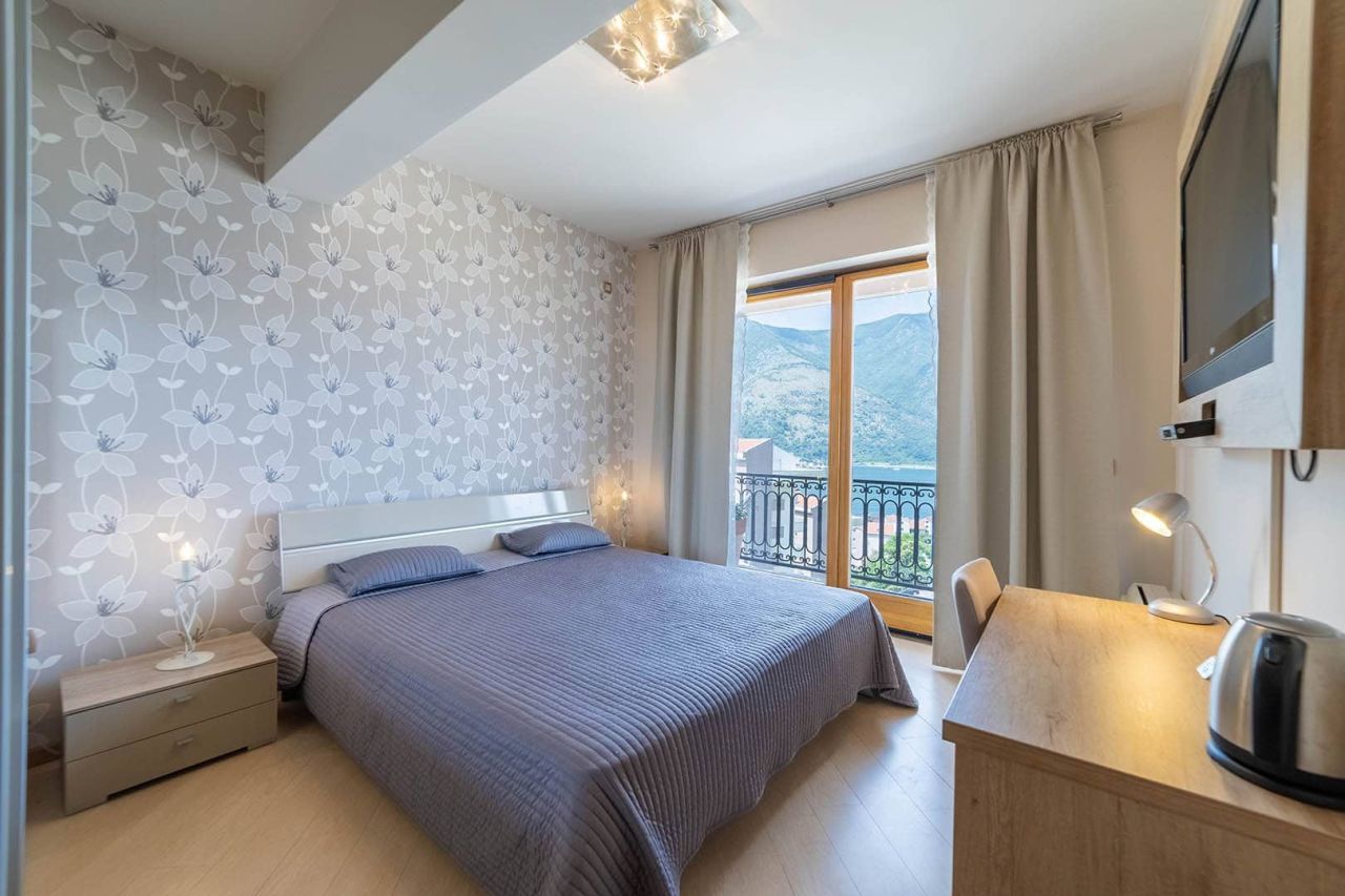 Апартаменты в Доброте, Черногория, 112 м² - фото 16