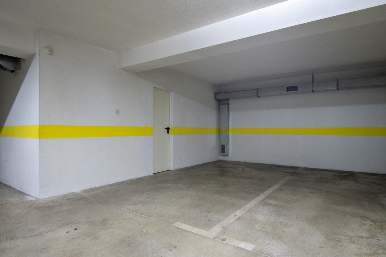 Апартаменты в Бечичи, Черногория, 265 м² - фото 16