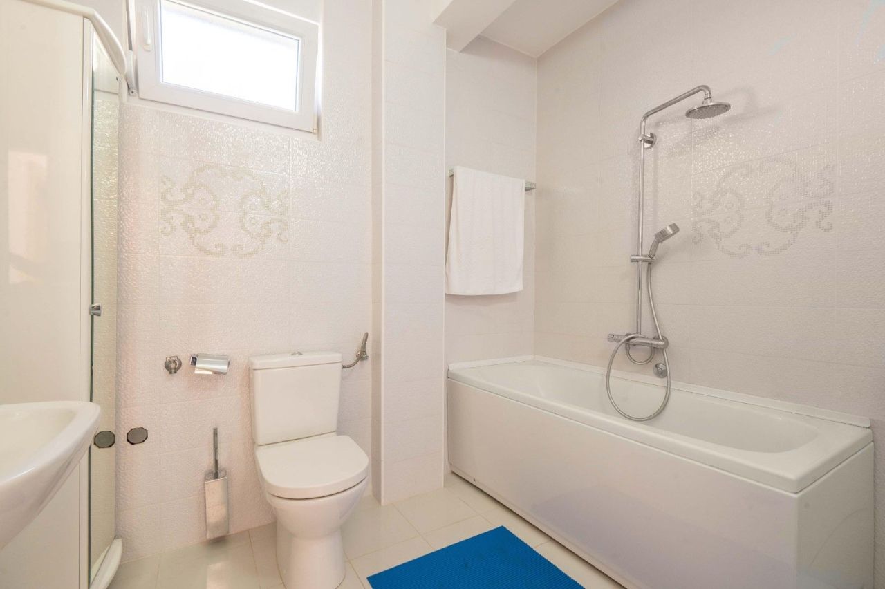 Вилла в Будве, Черногория, 400 м² - фото 18