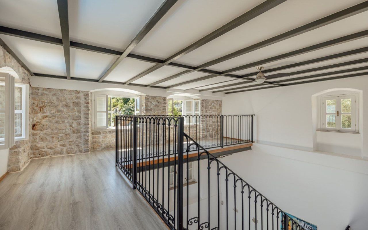 Вилла в Прчани, Черногория, 800 м² - фото 19