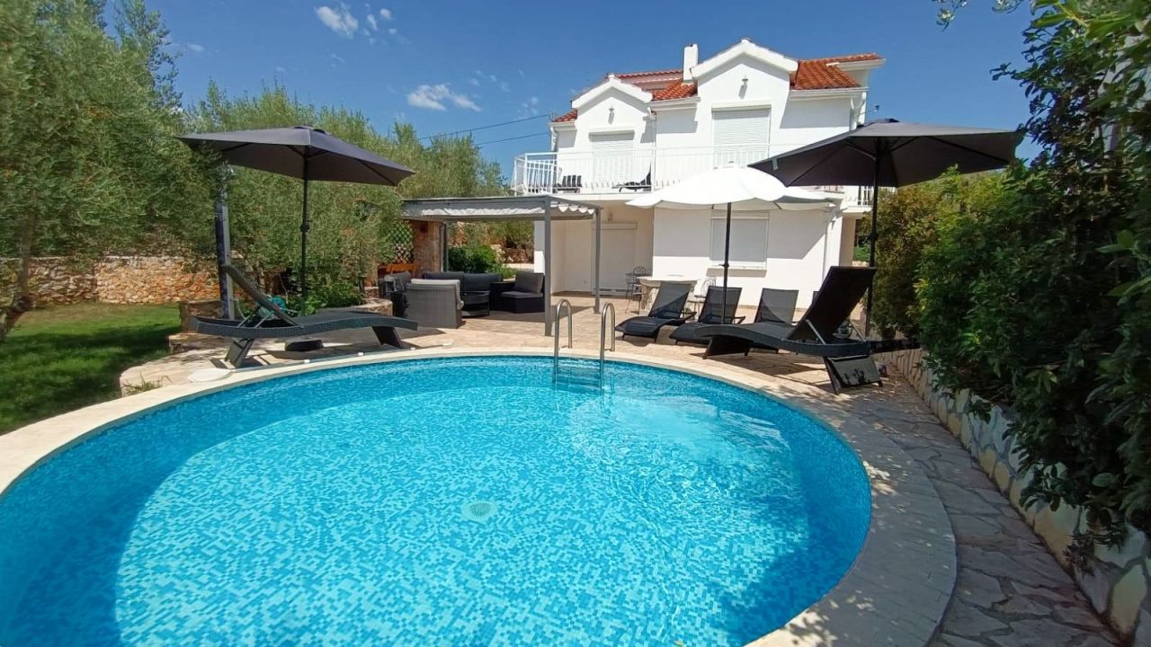 Вилла Brzac, Хорватия, 200 м² - фото 1