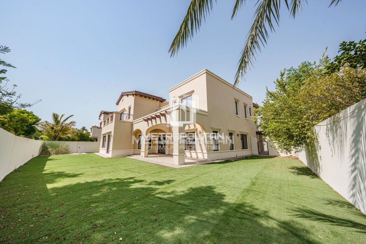 Вилла в Дубае, ОАЭ, 795 м² - фото 1