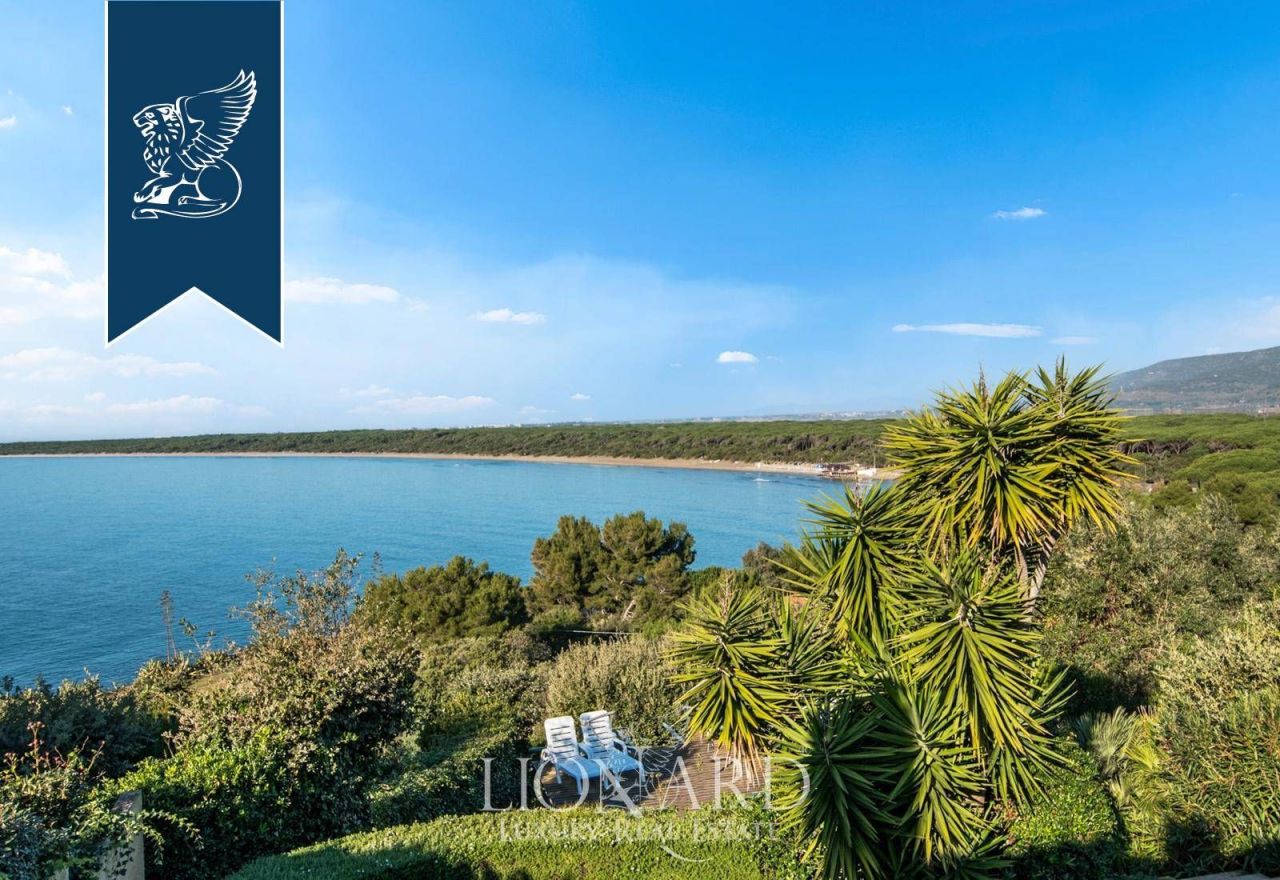 Вилла в Орбетелло, Италия, 200 м² - фото 3