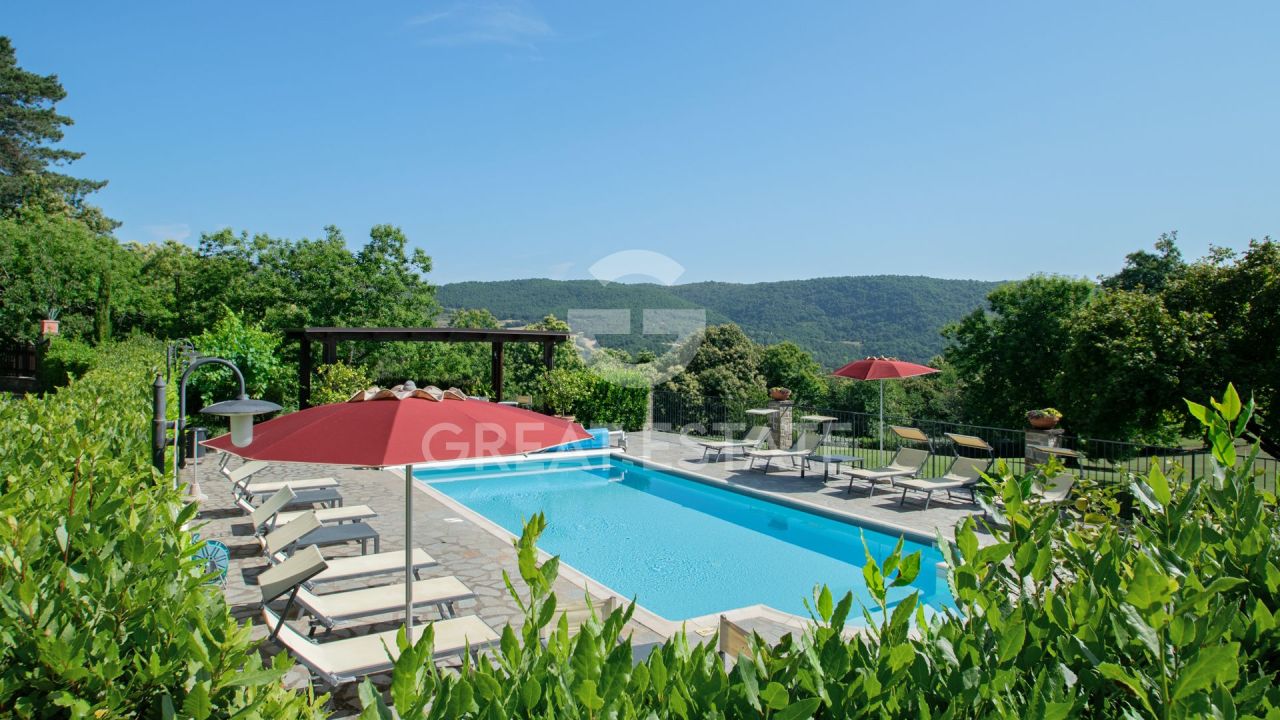 Дом Castel Focognano, Италия, 360 м² - фото 4