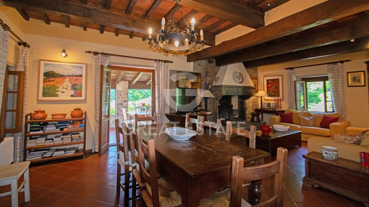 Дом Castel Focognano, Италия, 360 м² - фото 12