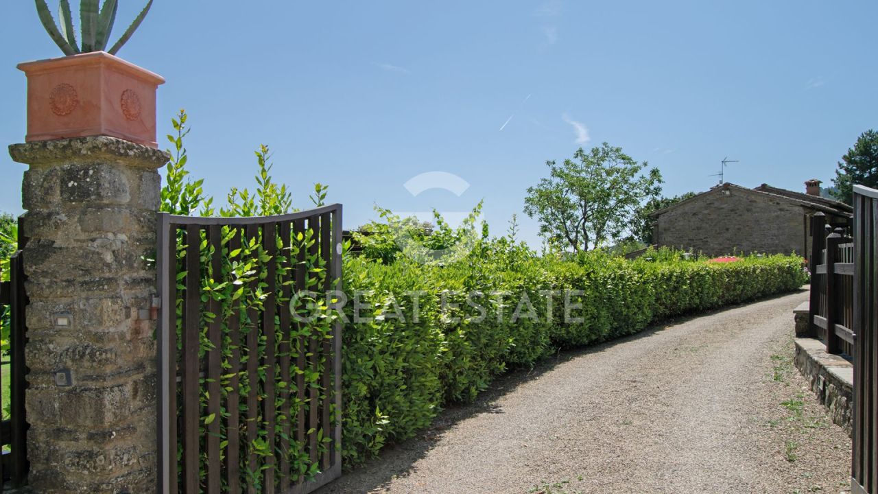 Дом Castel Focognano, Италия, 360 м² - фото 18