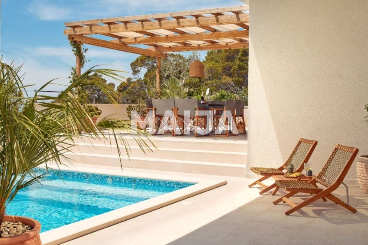 Вилла на Хваре, Хорватия, 240 м² - фото 8