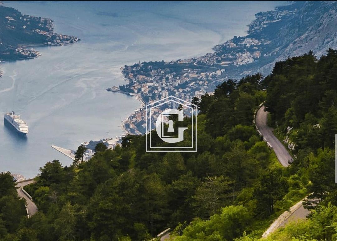 Земля в Тивате, Черногория, 1 035 м² - фото 6