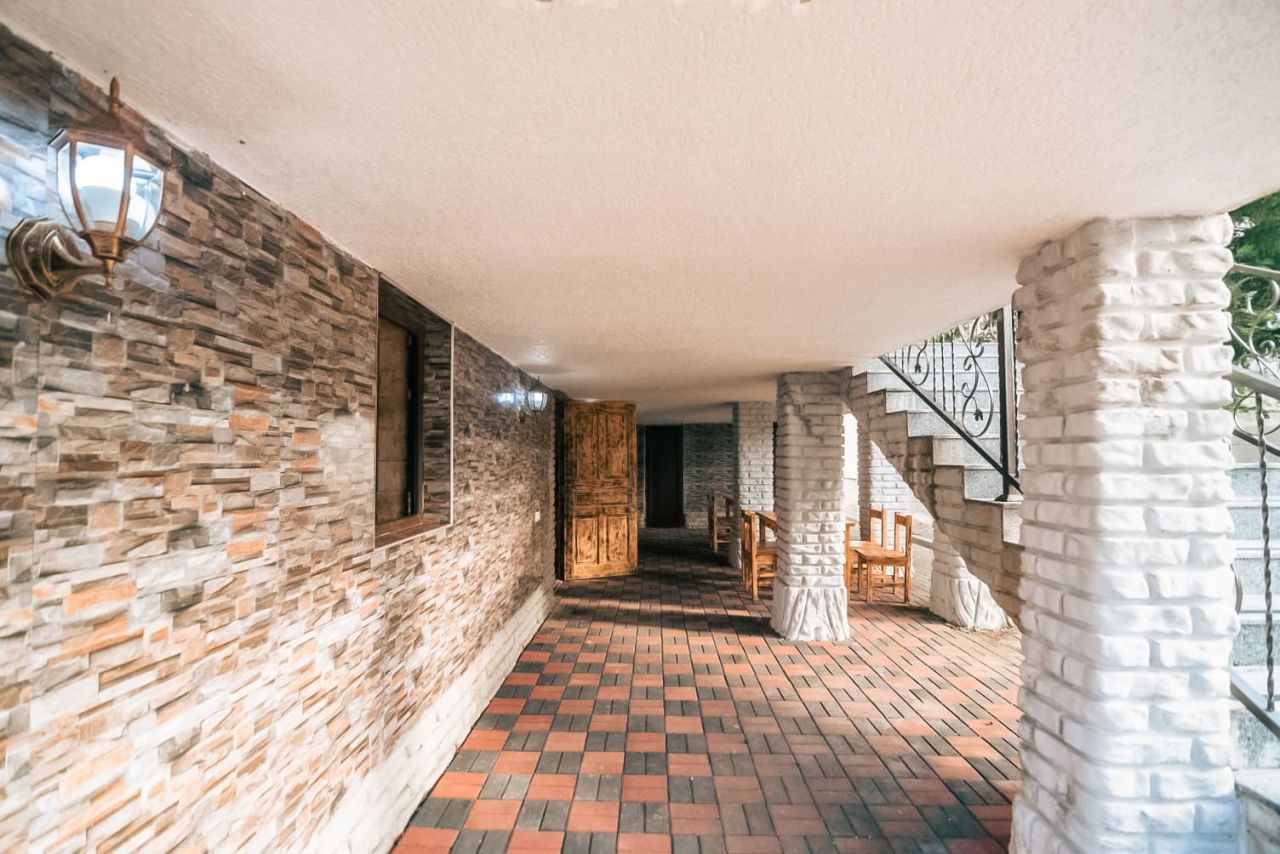 Кафе, ресторан в Батуми, Грузия, 1 300 м² - фото 12