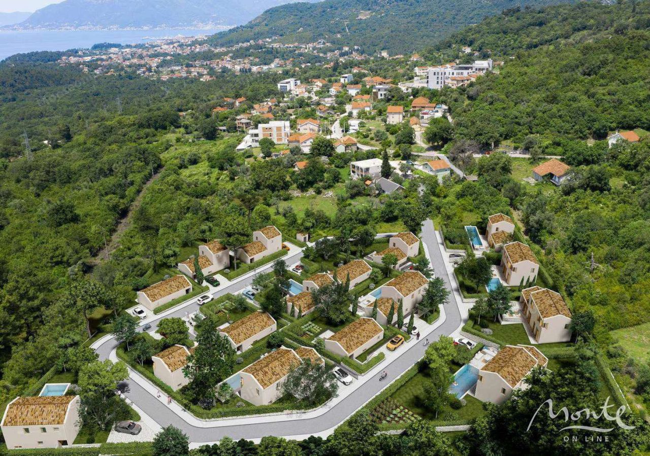 Дом в Тивате, Черногория, 75 м² - фото 1