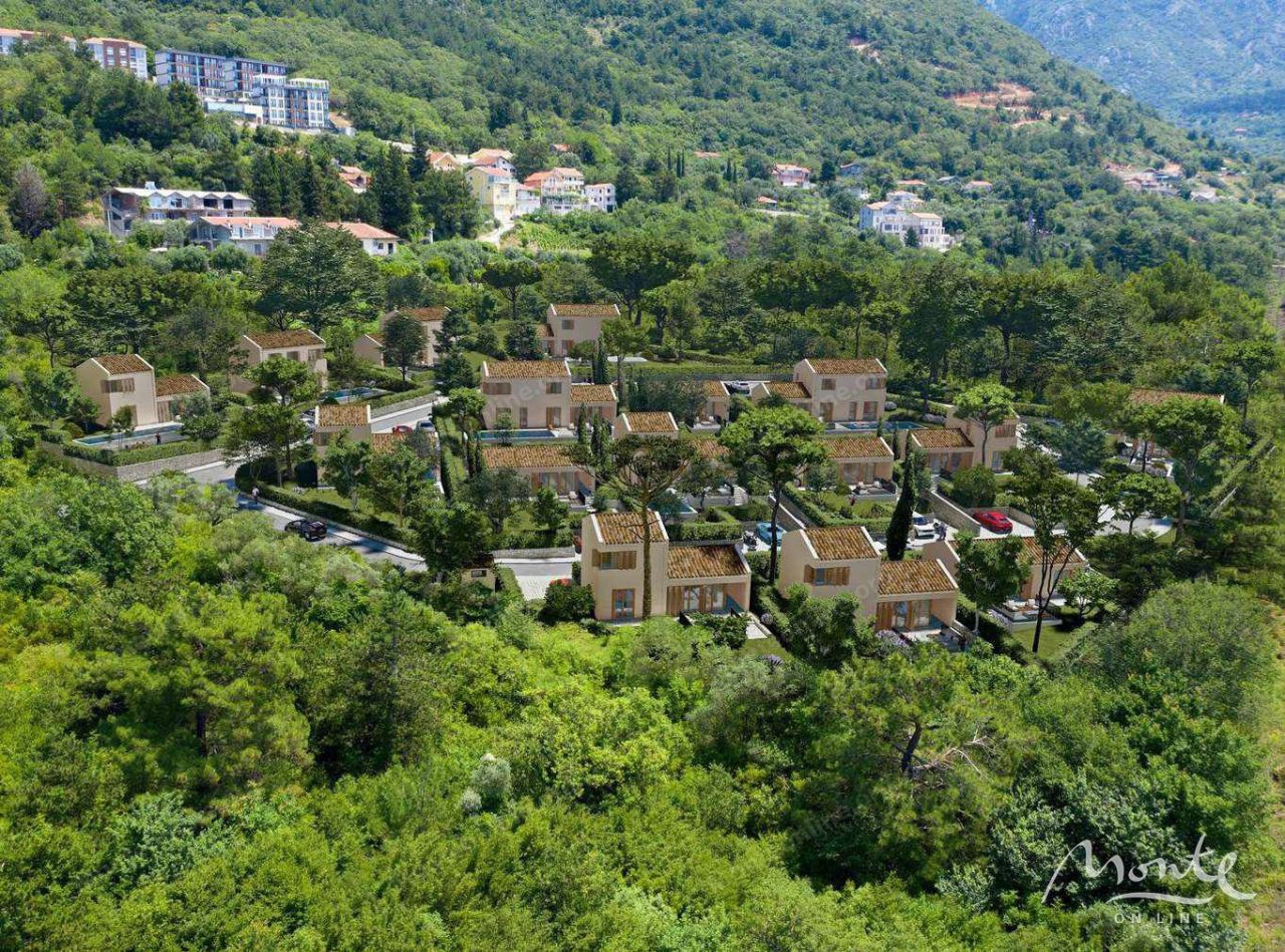 Дом в Тивате, Черногория, 120 м² - фото 1