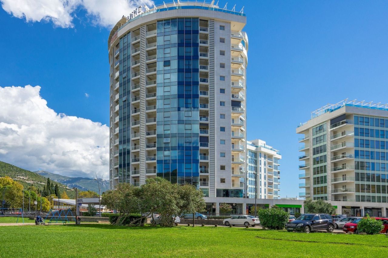 Апартаменты в Будве, Черногория, 181 м² - фото 1