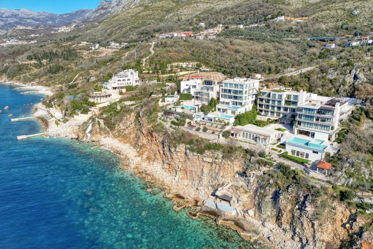 Апартаменты в Будве, Черногория, 131 м² - фото 1