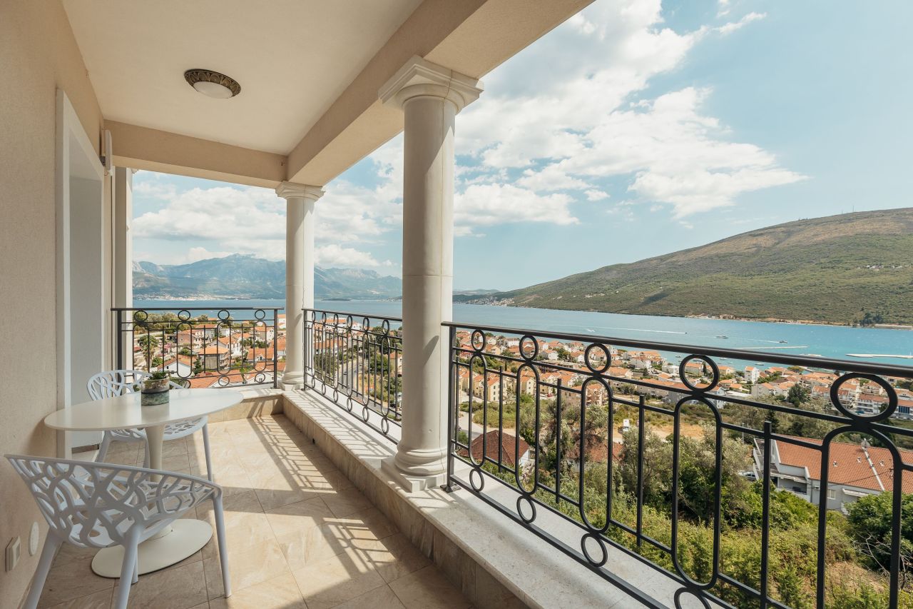 Апартаменты в Херцег-Нови, Черногория, 164 м² - фото 2