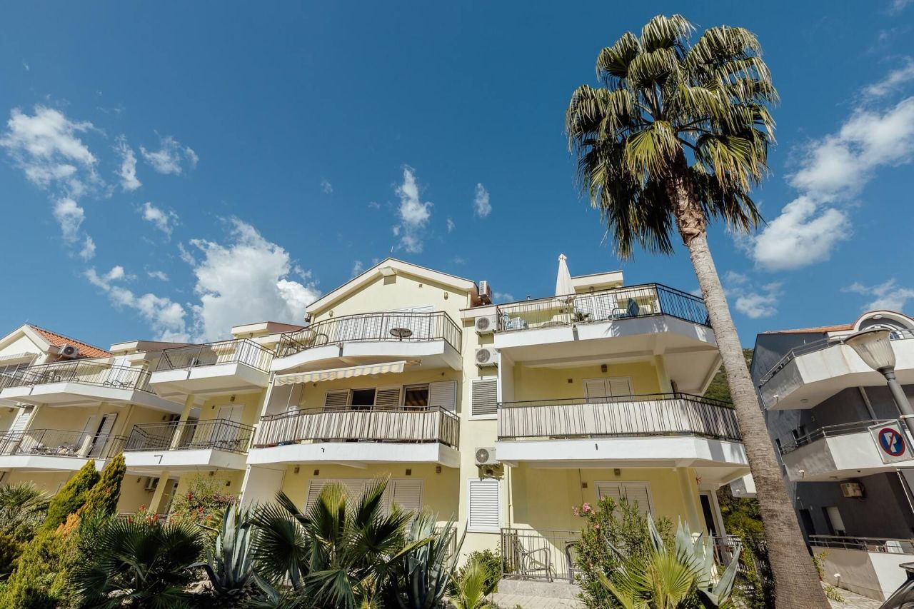 Апартаменты в Херцег-Нови, Черногория, 172 м² - фото 2