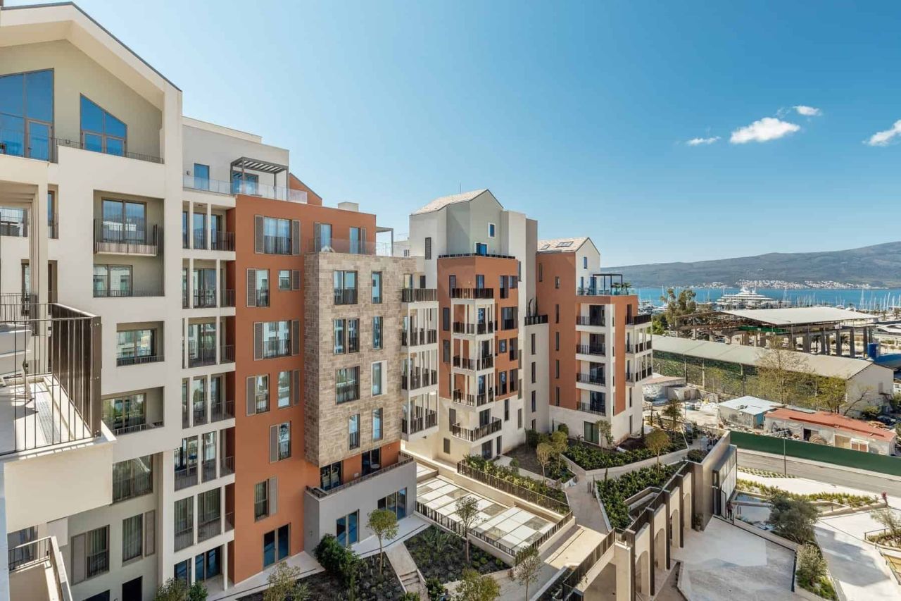 Апартаменты в Тивате, Черногория, 86 м² - фото 2