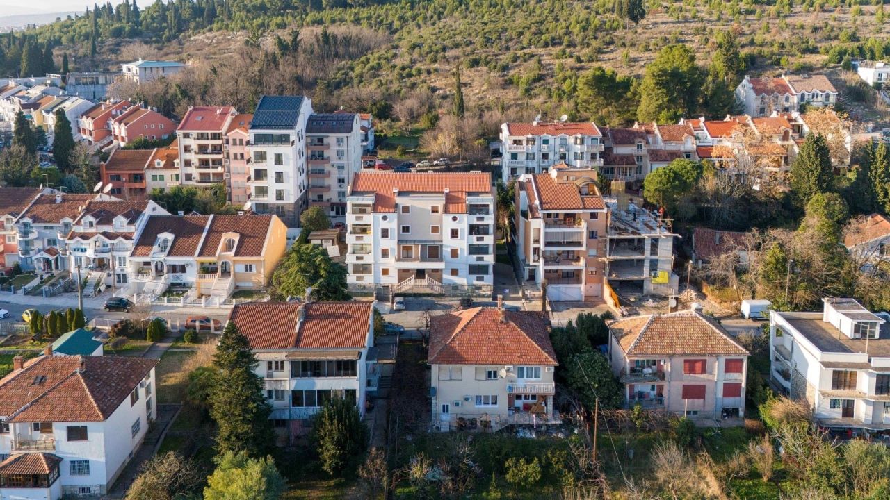 Апартаменты в Подгорице, Черногория, 142 м² - фото 1