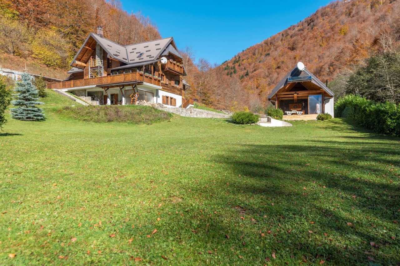 Дом в Подгорице, Черногория, 550 м² - фото 2