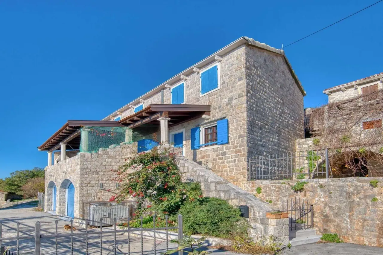 Вилла в Режевичах, Черногория, 311 м² - фото 2