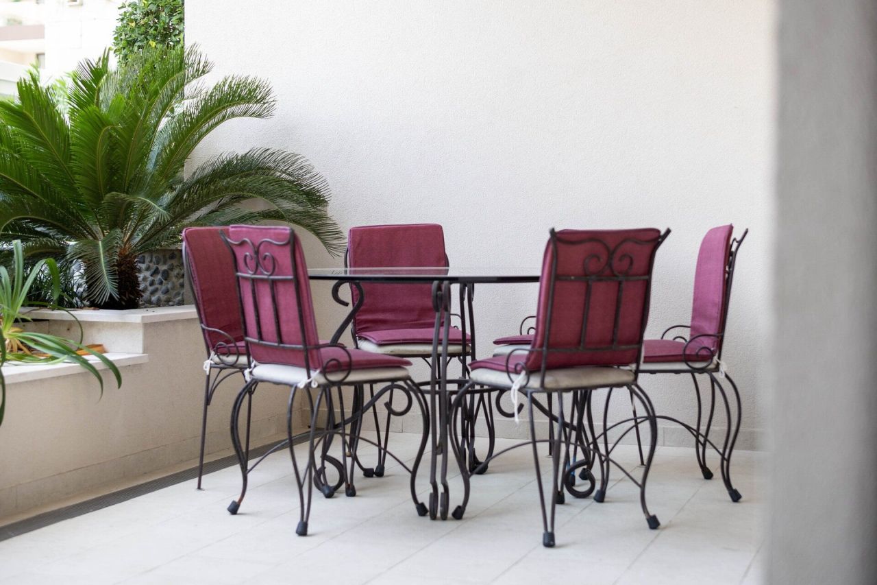 Апартаменты в Тивате, Черногория, 81 м² - фото 3