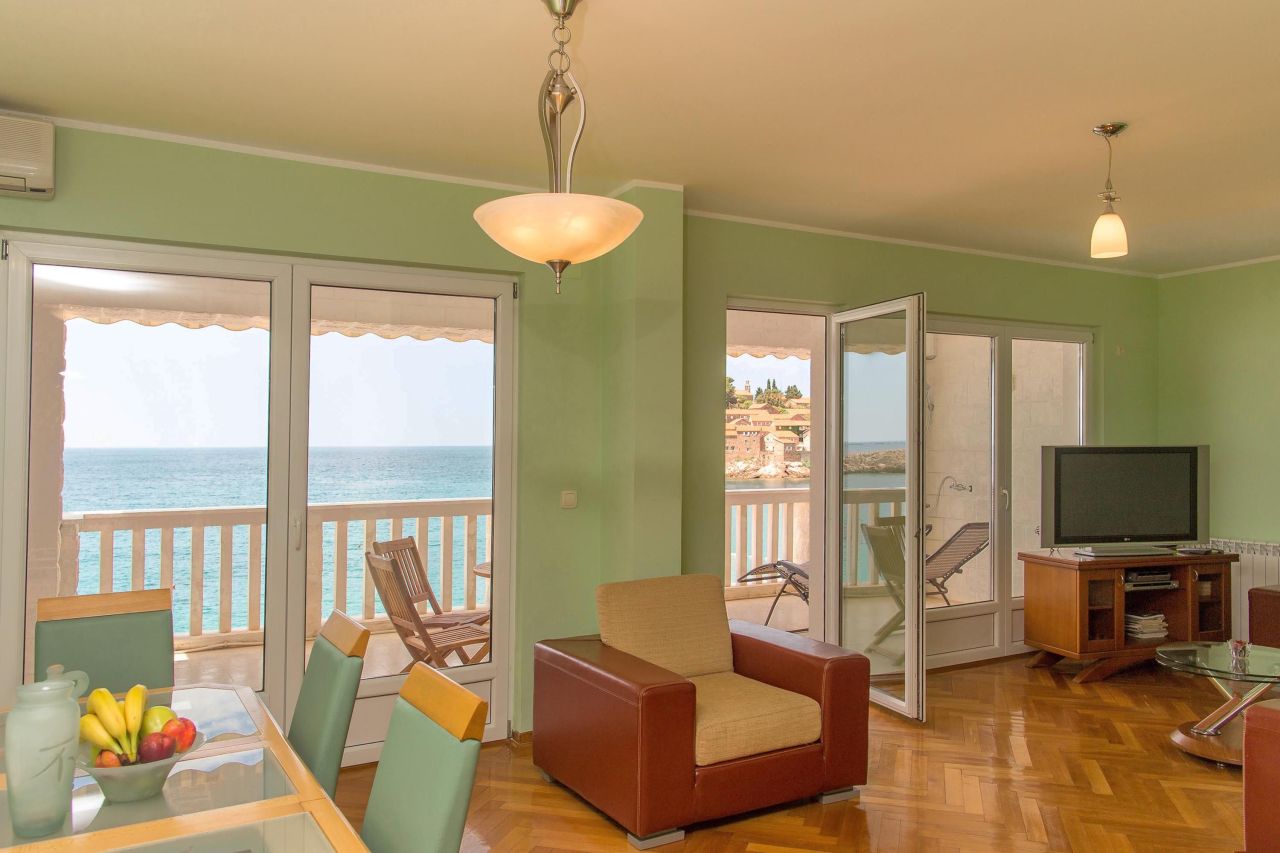 Апартаменты в Святом Стефане, Черногория, 103 м² - фото 3