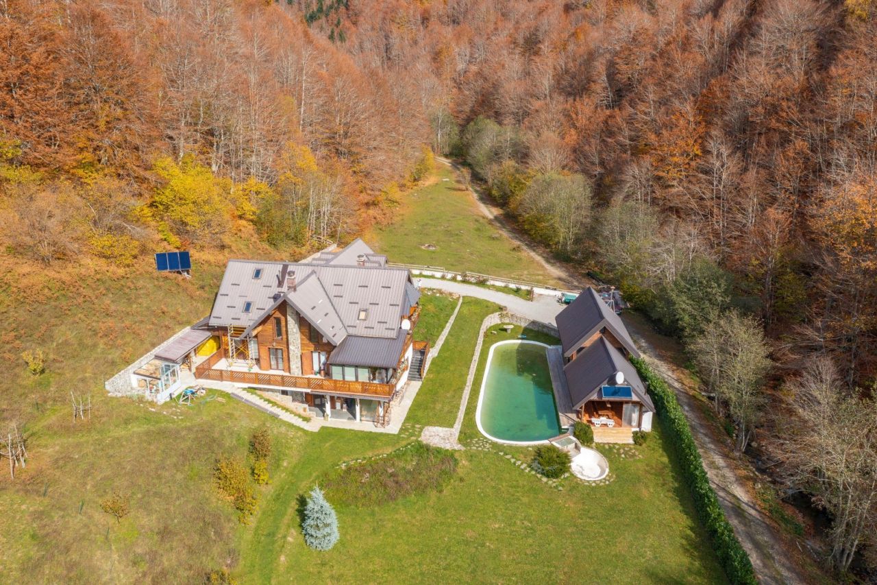 Дом в Подгорице, Черногория, 550 м² - фото 3