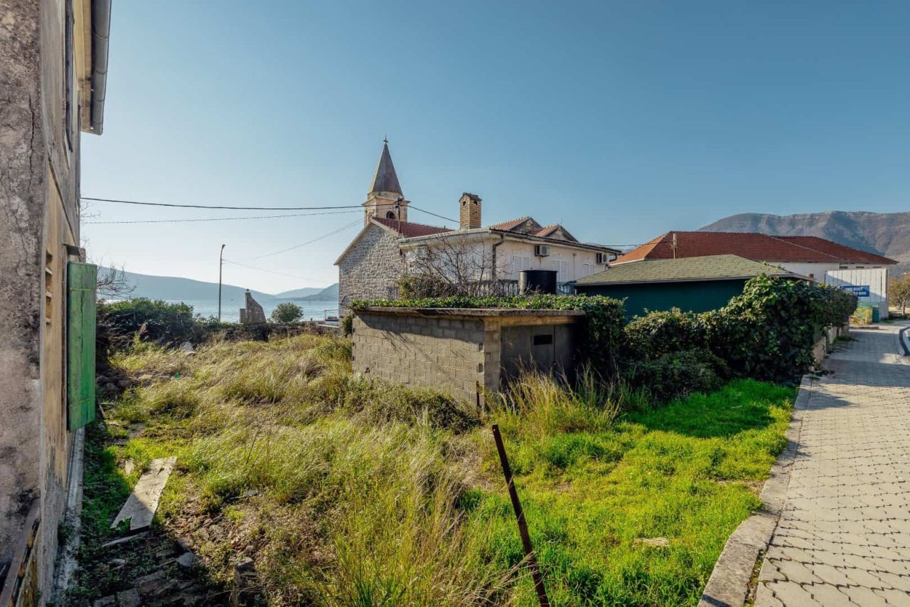 Земля в Тивате, Черногория, 271 м² - фото 3