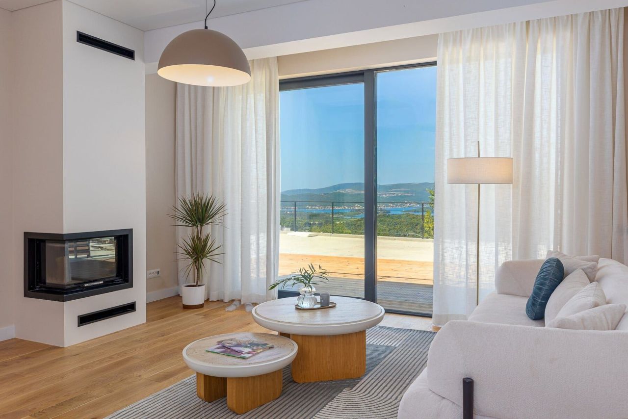 Дом в Тивате, Черногория, 140 м² - фото 2