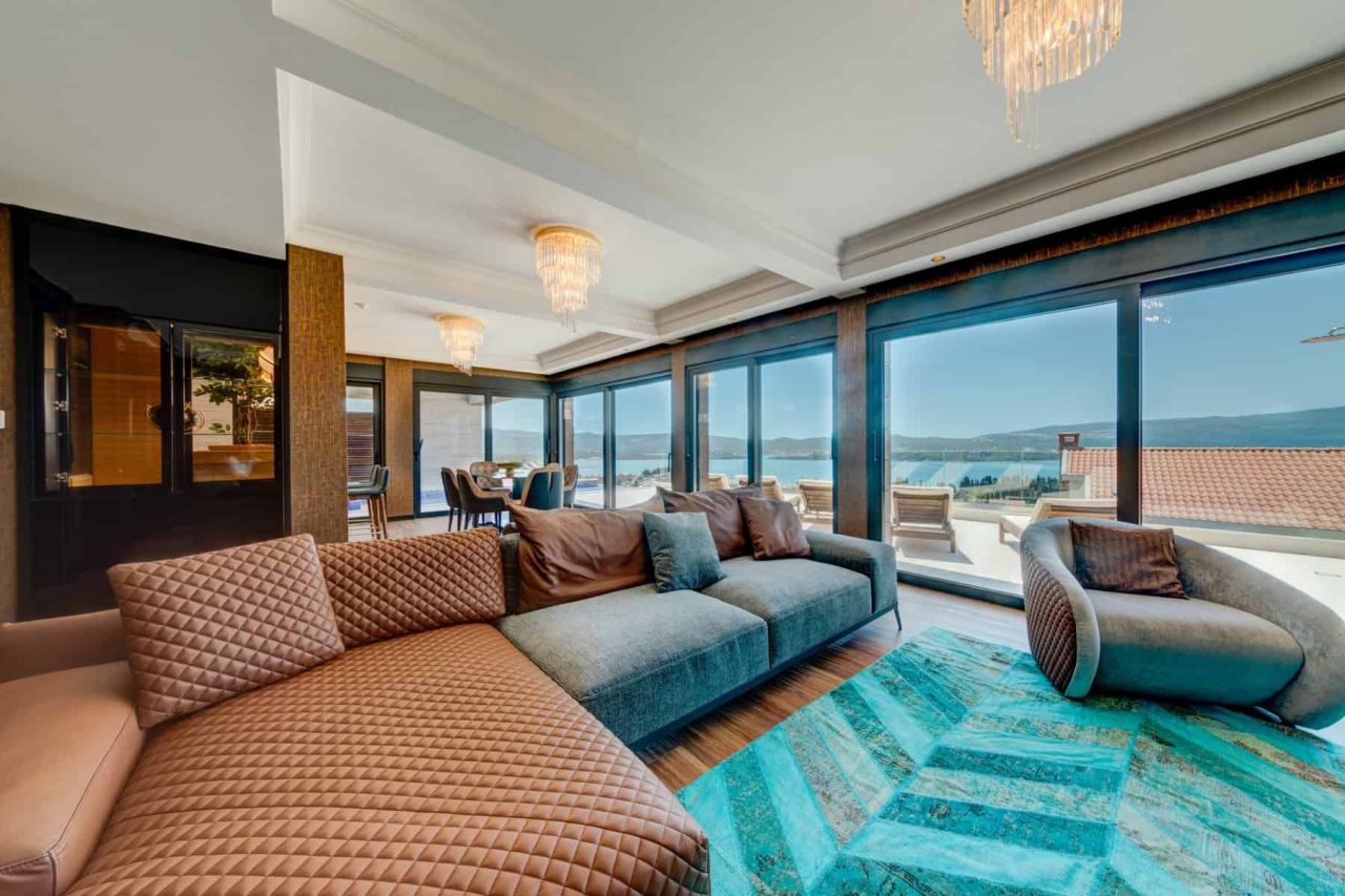 Вилла в Тивате, Черногория, 311 м² - фото 3