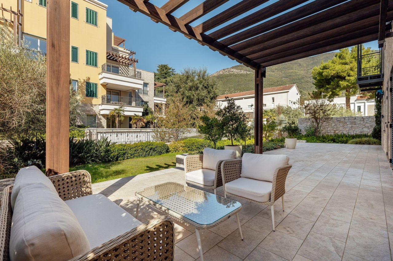 Апартаменты в Херцег-Нови, Черногория, 275 м² - фото 5