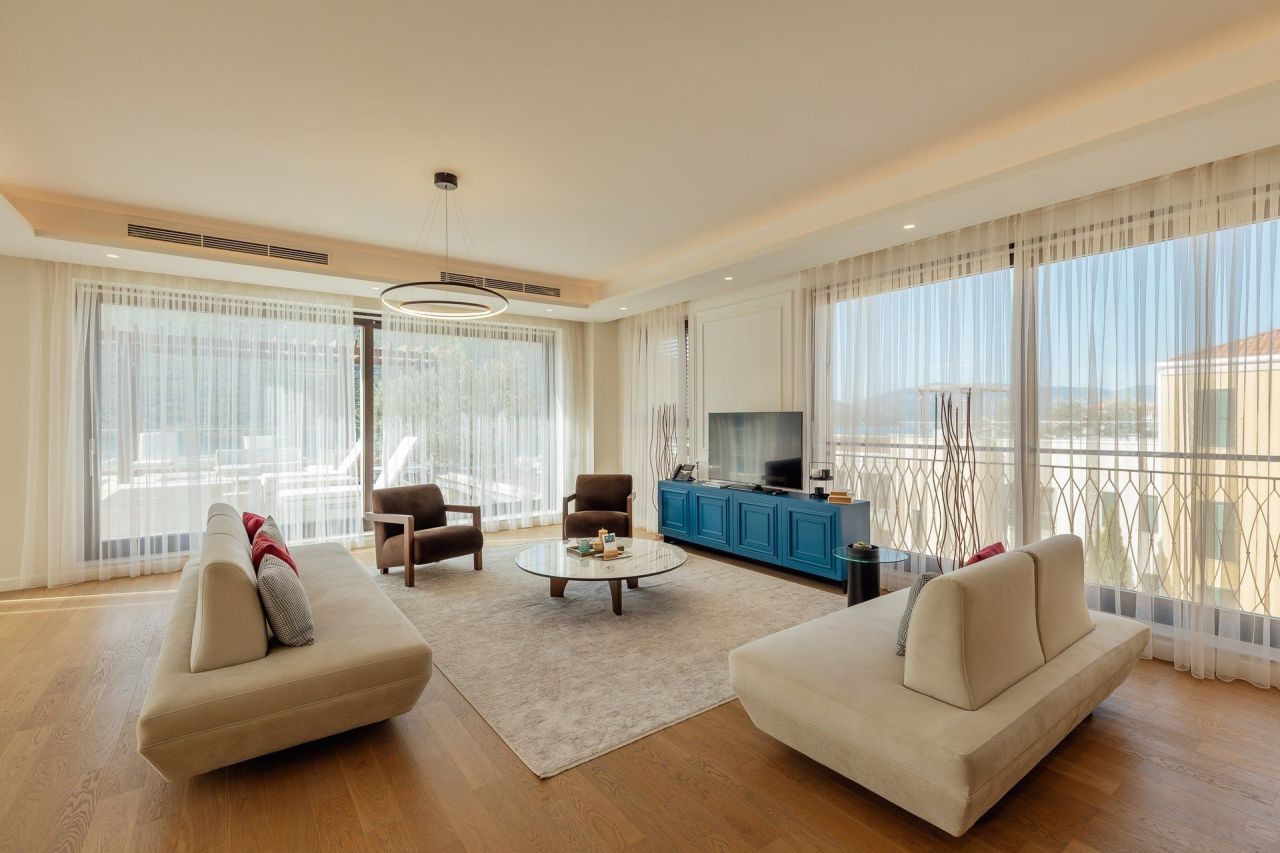 Апартаменты в Херцег-Нови, Черногория, 382 м² - фото 5