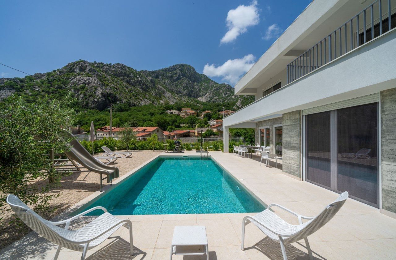 Дом в Ораховаце, Черногория, 250 м² - фото 6