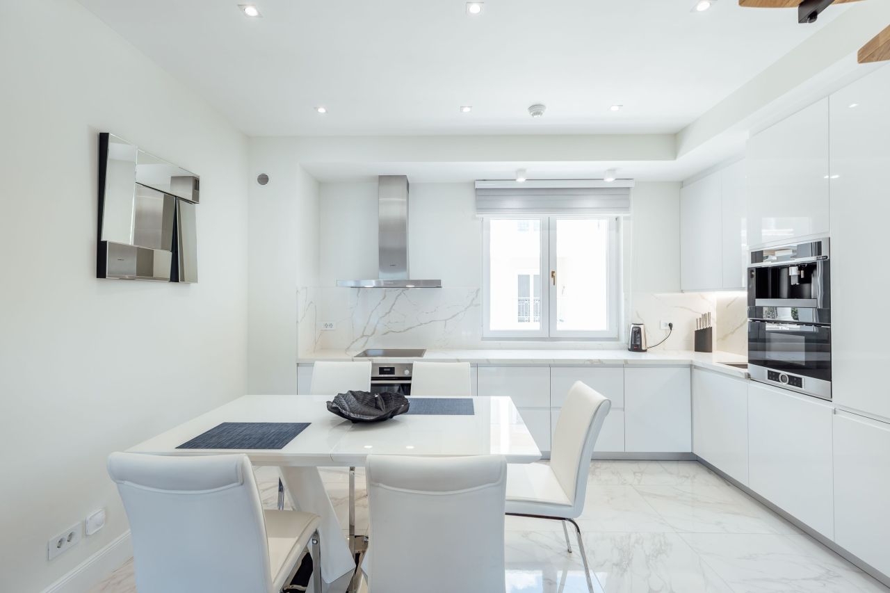 Апартаменты в Херцег-Нови, Черногория, 164 м² - фото 6