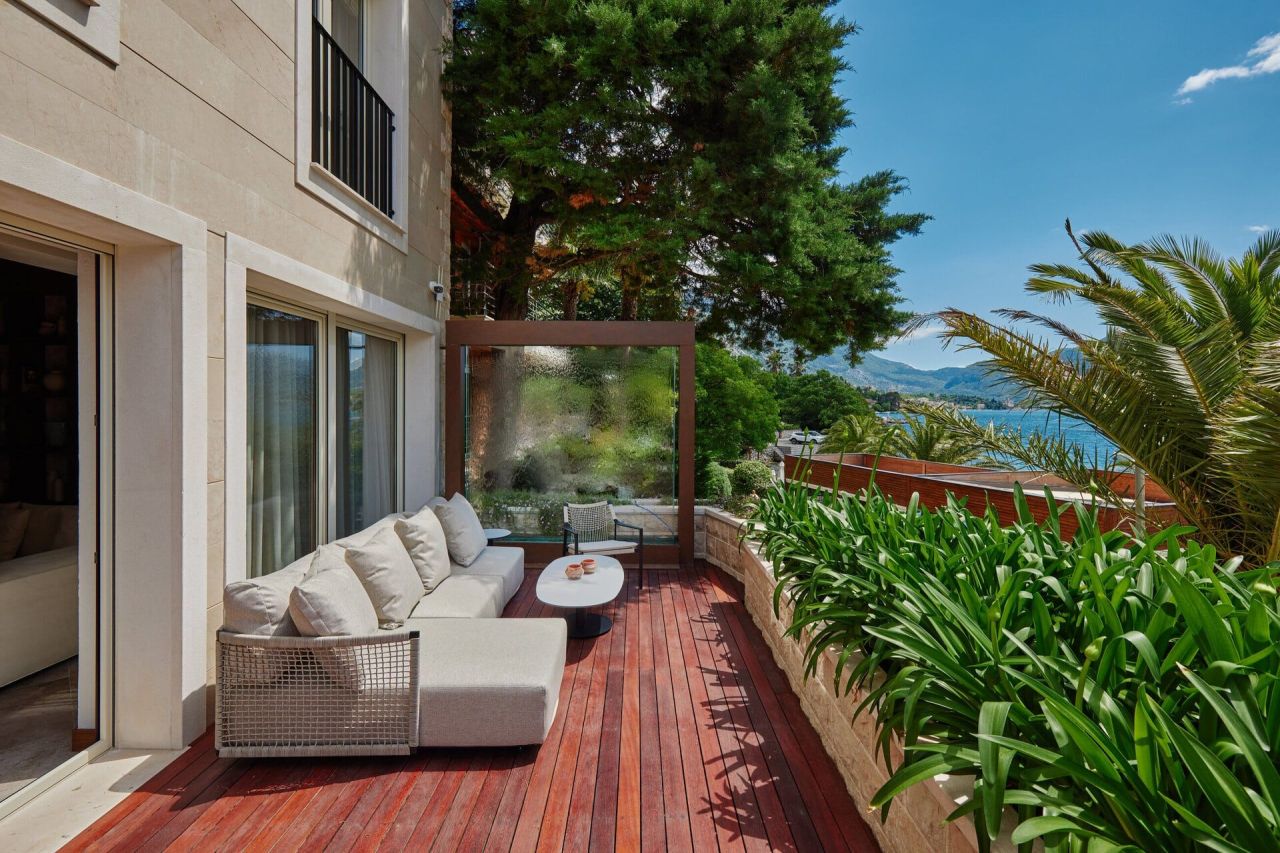 Вилла в Доброте, Черногория, 420 м² - фото 6