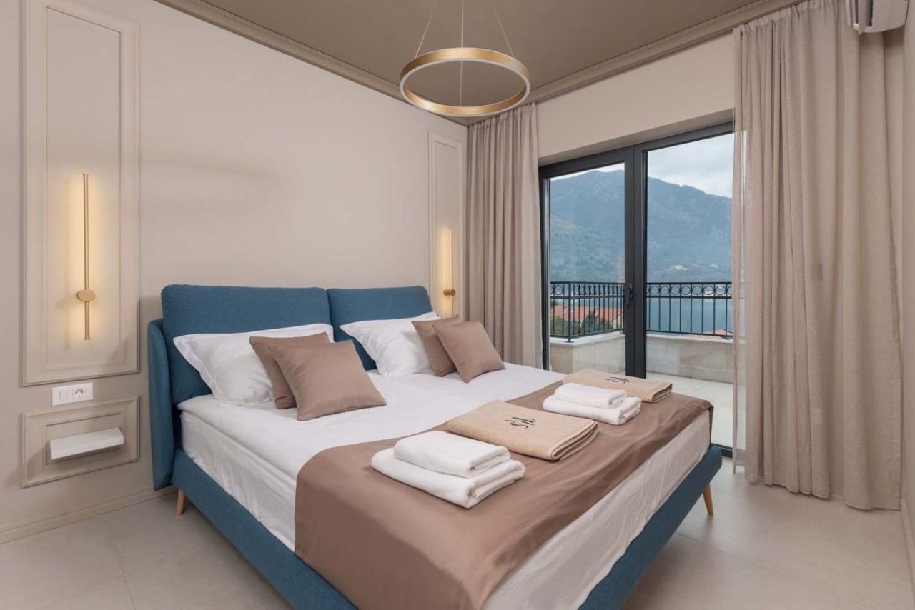 Апартаменты в Доброте, Черногория, 204 м² - фото 6