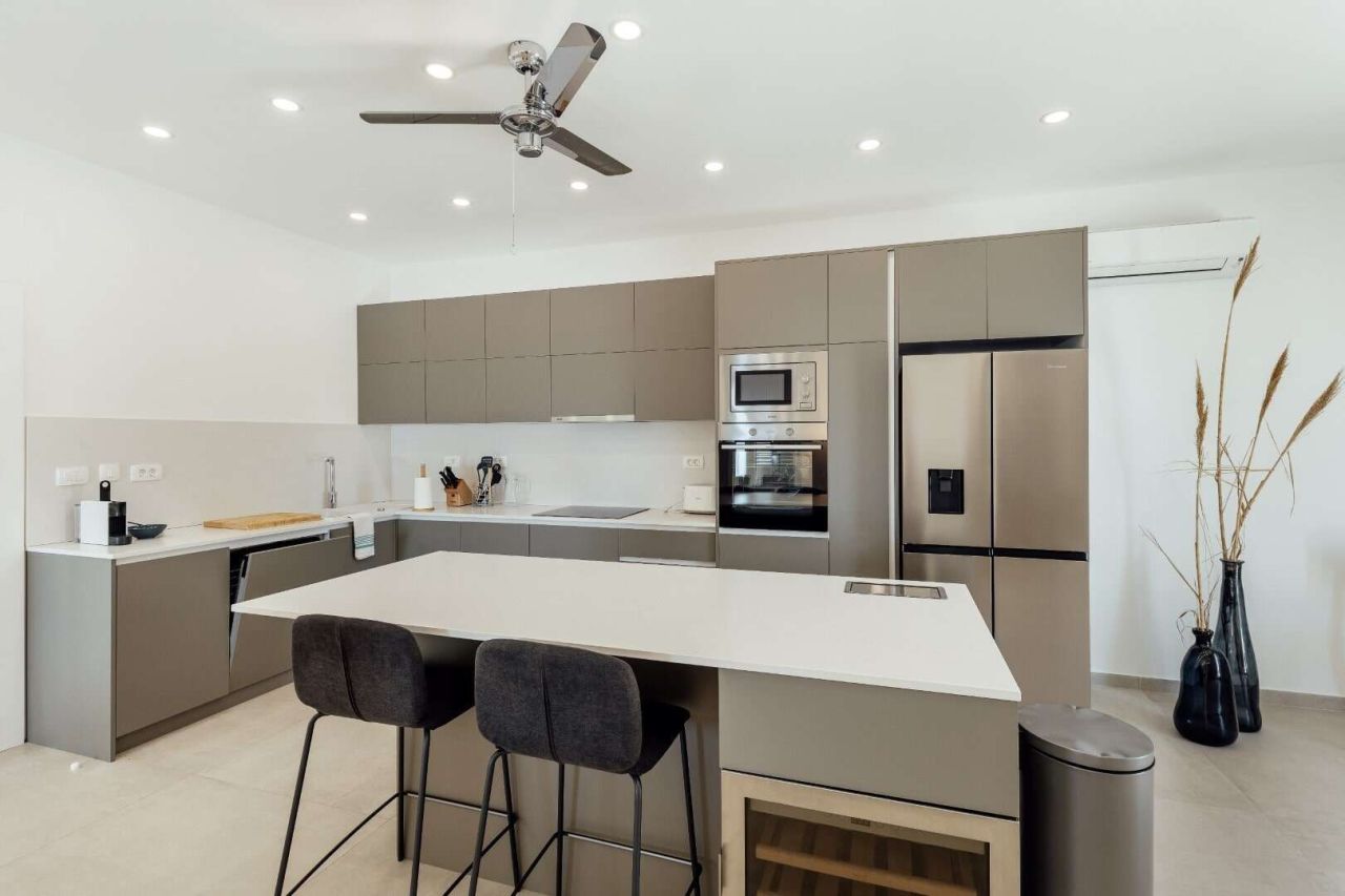 Вилла в Херцег-Нови, Черногория, 338 м² - фото 7