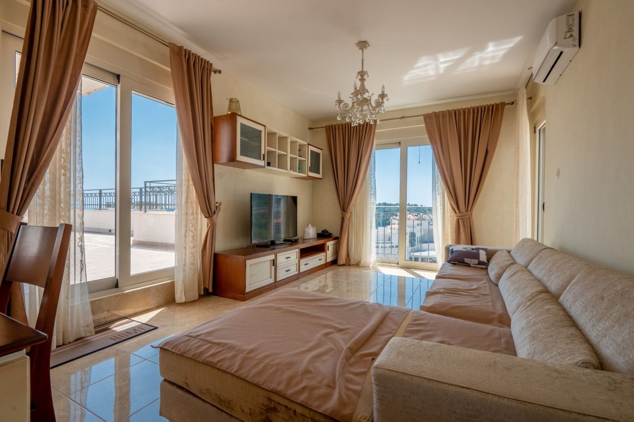 Апартаменты в Бечичи, Черногория, 265 м² - фото 7