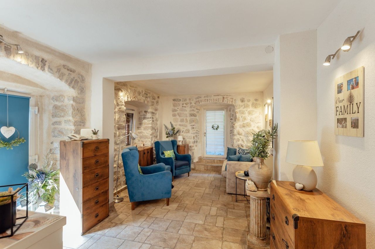 Дом в Рисане, Черногория, 240 м² - фото 7