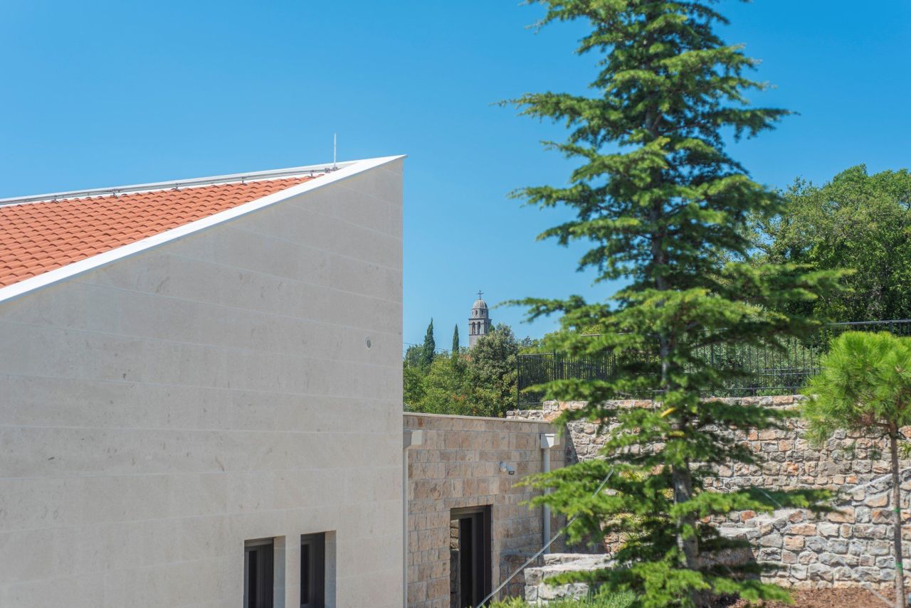 Вилла в Тивате, Черногория, 558 м² - фото 7