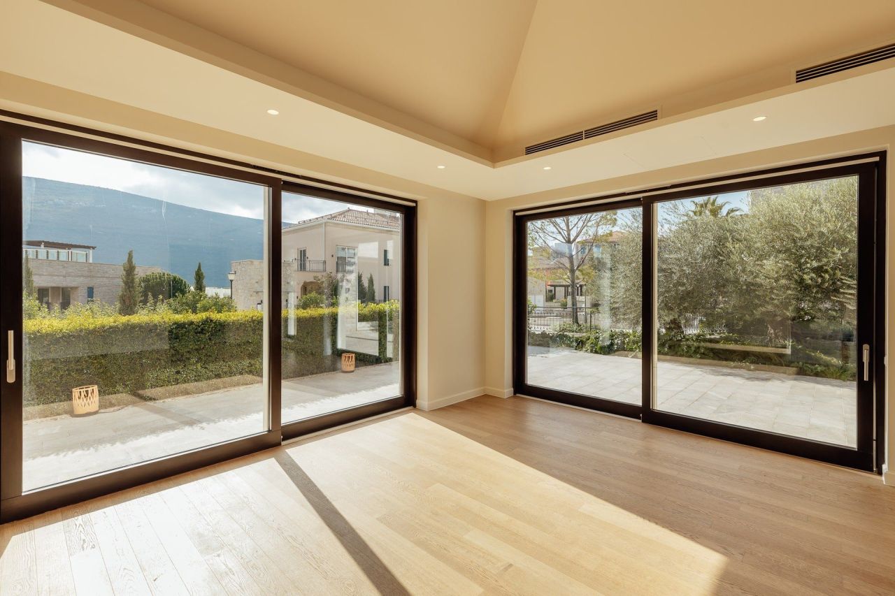 Вилла в Херцег-Нови, Черногория, 287 м² - фото 8