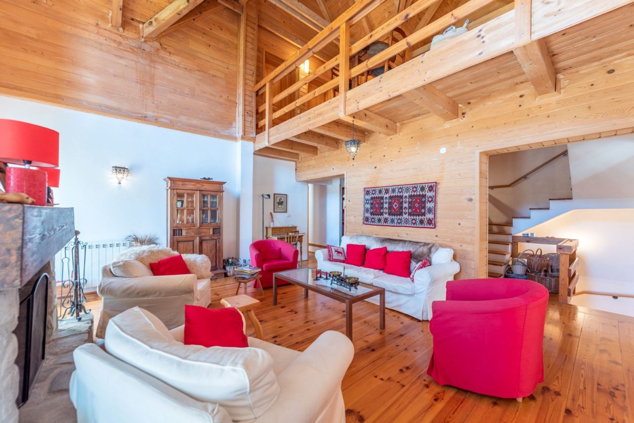 Дом в Подгорице, Черногория, 550 м² - фото 8