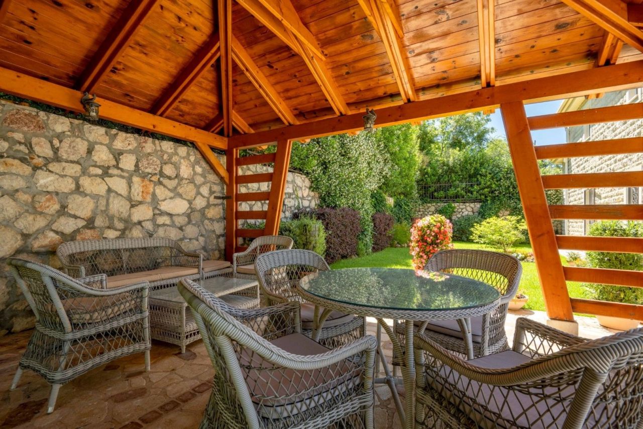 Вилла в Режевичах, Черногория, 317 м² - фото 8