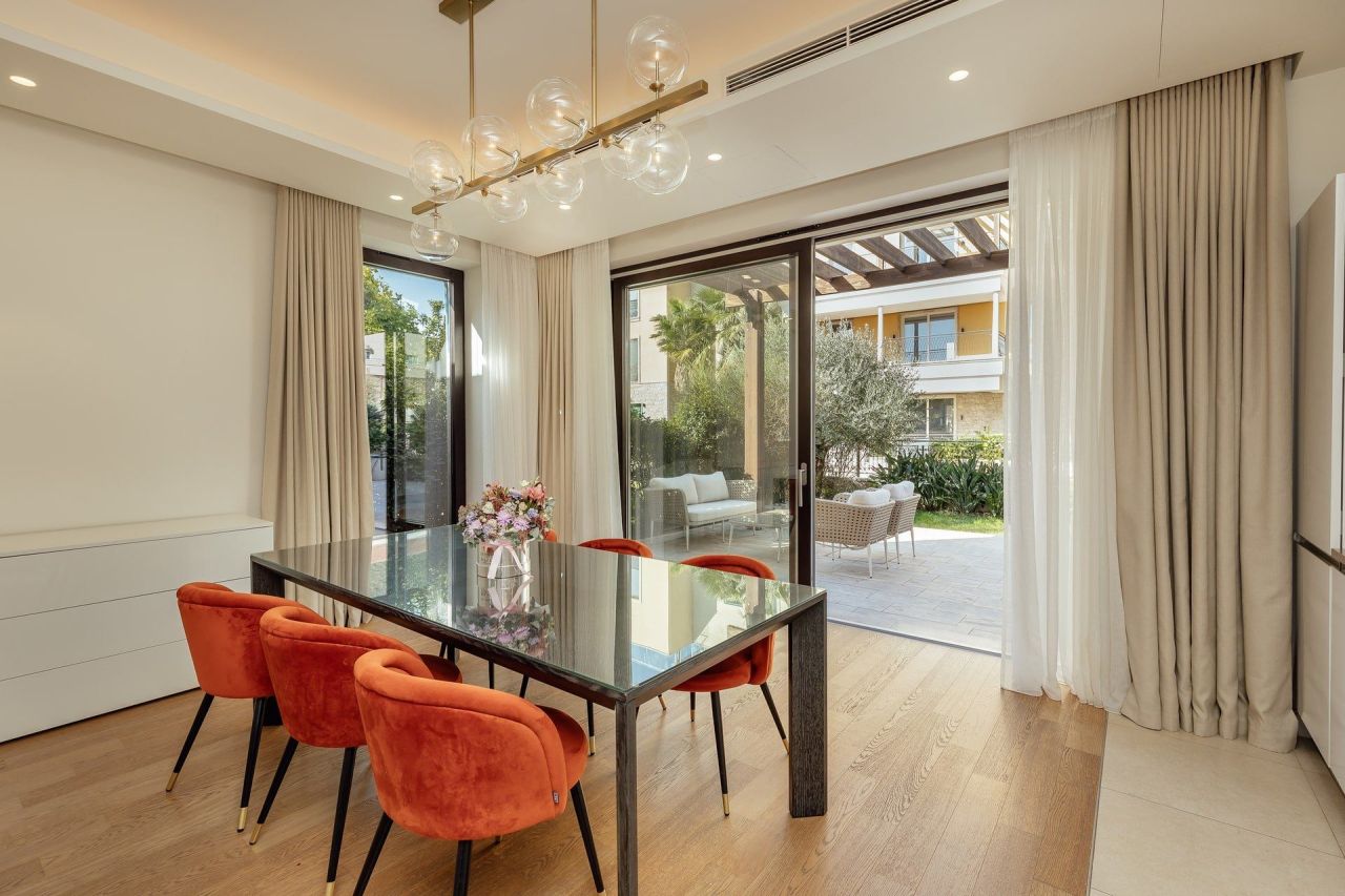 Апартаменты в Херцег-Нови, Черногория, 275 м² - фото 9