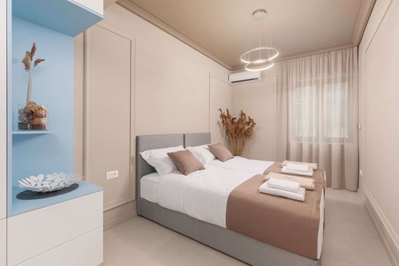 Апартаменты в Доброте, Черногория, 204 м² - фото 8