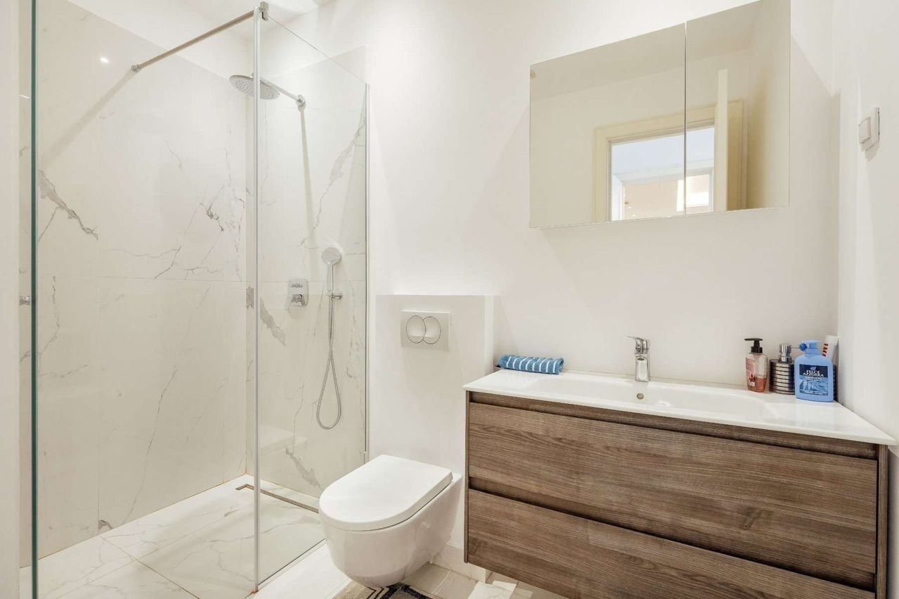 Апартаменты в Тивате, Черногория, 103 м² - фото 10