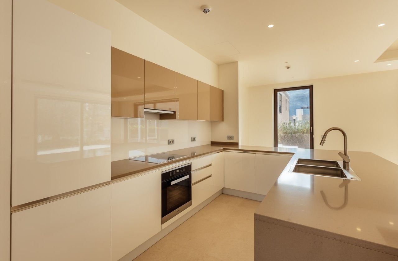 Вилла в Херцег-Нови, Черногория, 287 м² - фото 10