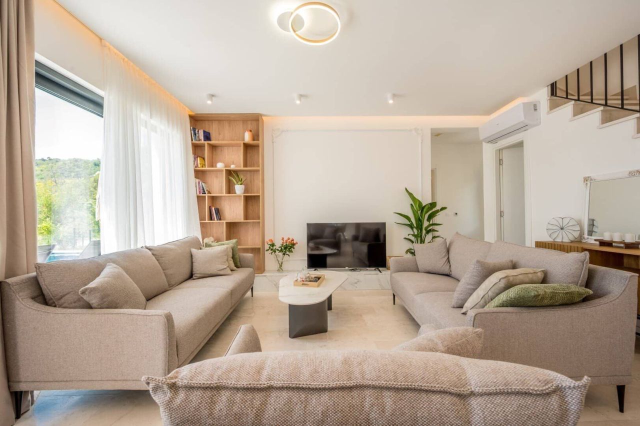 Дом в Тивате, Черногория, 250 м² - фото 10