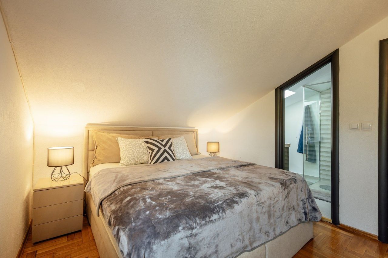 Апартаменты в Доброте, Черногория, 82 м² - фото 11