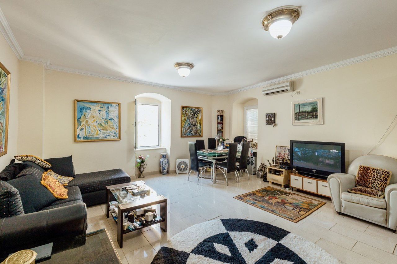 Коммерческая недвижимость в Будве, Черногория, 268 м² - фото 11