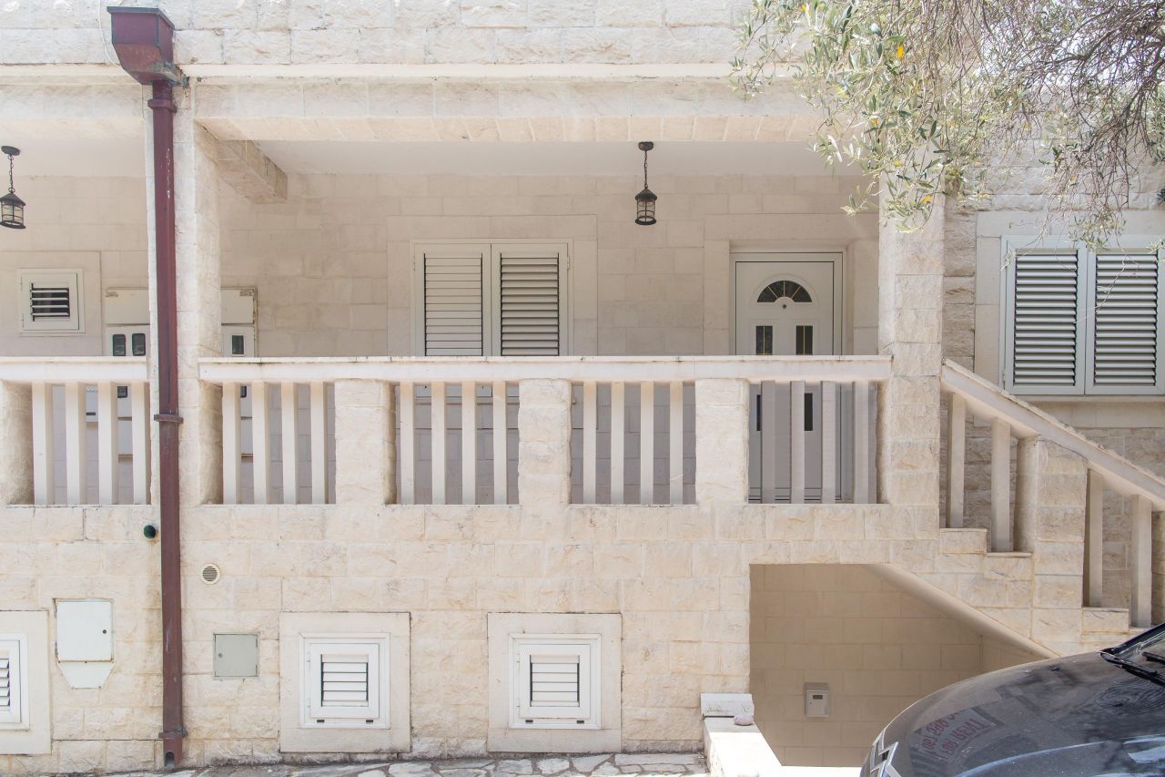 Апартаменты в Святом Стефане, Черногория, 103 м² - фото 11